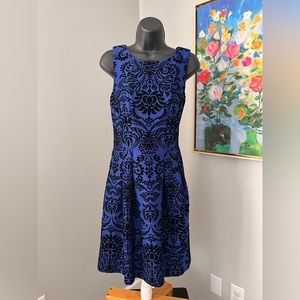 ❗️Going Soon❗️Gabby Skye Blue w/ Black Velvet floral designs party dress size 10